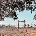 Eco Beachfront ゲンナジー