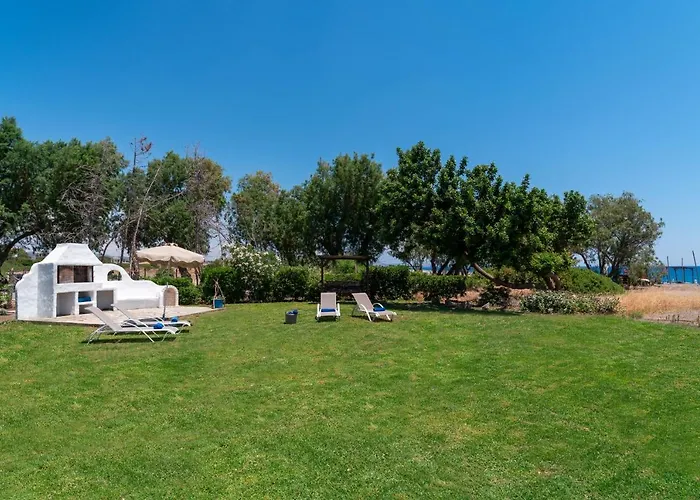 فيلة Eco Beachfront غينادي