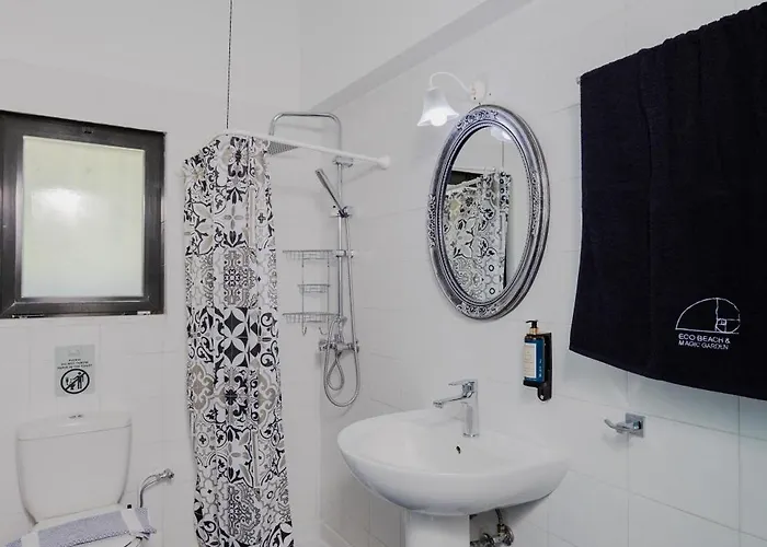 Eco Beachfront * Gennadi