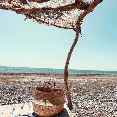 Willa Eco Beachfront Jenadi